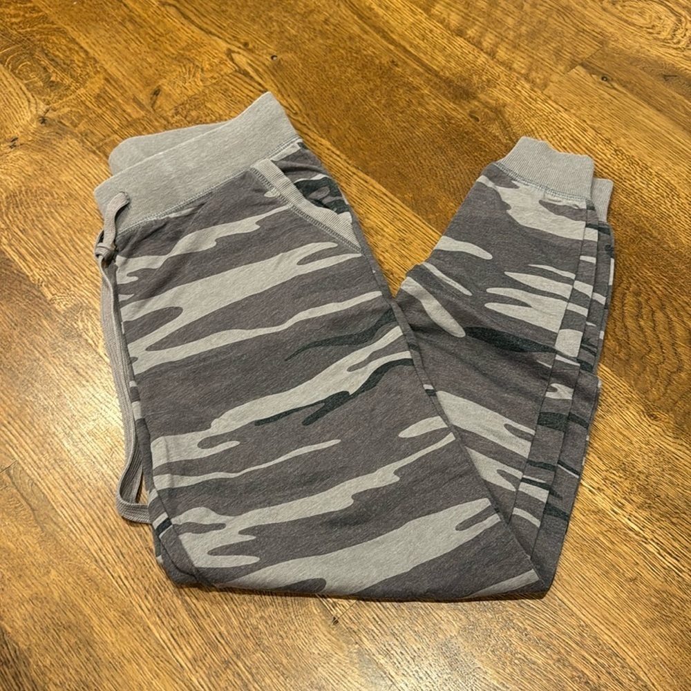 Z Supply Women’s Sweatpants Grey and Black Size XS